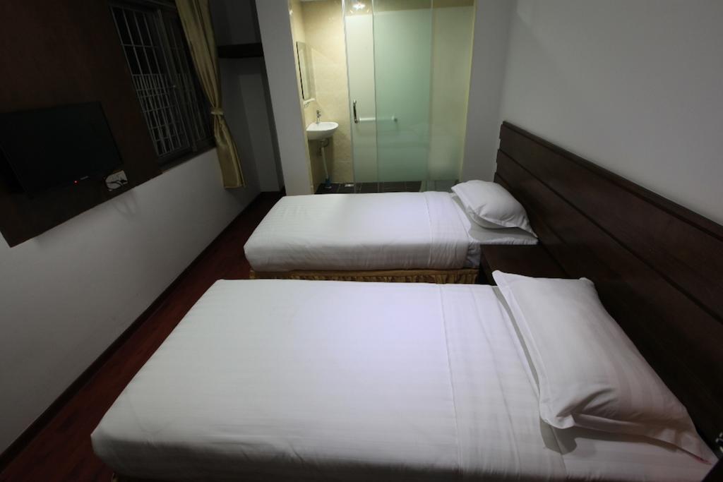 Yangon Regency Hotel Екстериор снимка