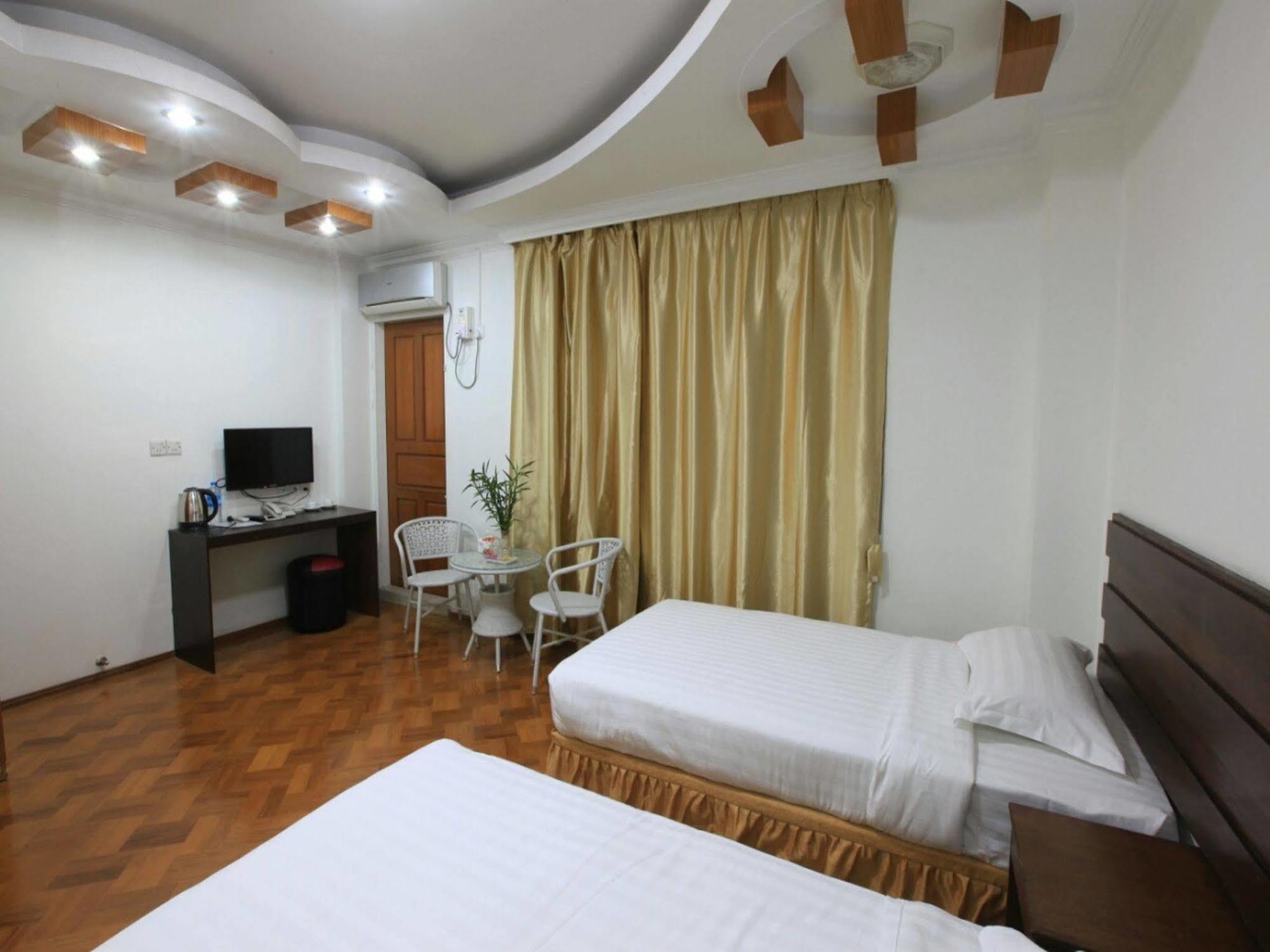 Yangon Regency Hotel Екстериор снимка